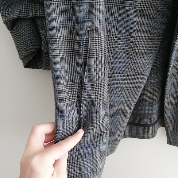 Aritzia Babaton Power Hip Blazer Macauley Glencheck Gray Blue Plaid Size 0 - Picture 10 of 17